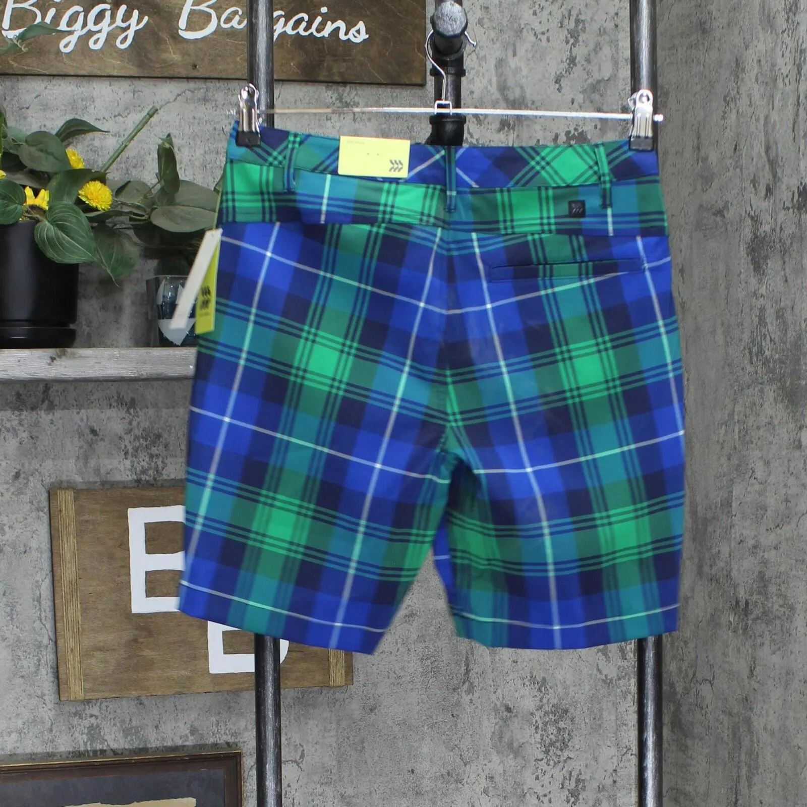 All In Motion Men's Plaid Golf Shorts 8" 87206075 Blue Green Plaid 30
