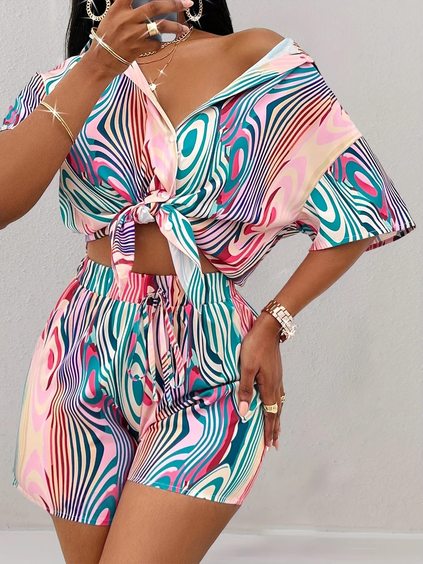 Breezy Vacation Wardrobe Must-Have Womens Abstract Print Short Sleeve Blouse & Drawstring Waist Loose Shorts Outfit Set - Stylish, Comfortable, and Adjustable Two-Piece Casual Clothing for Summer Getaways