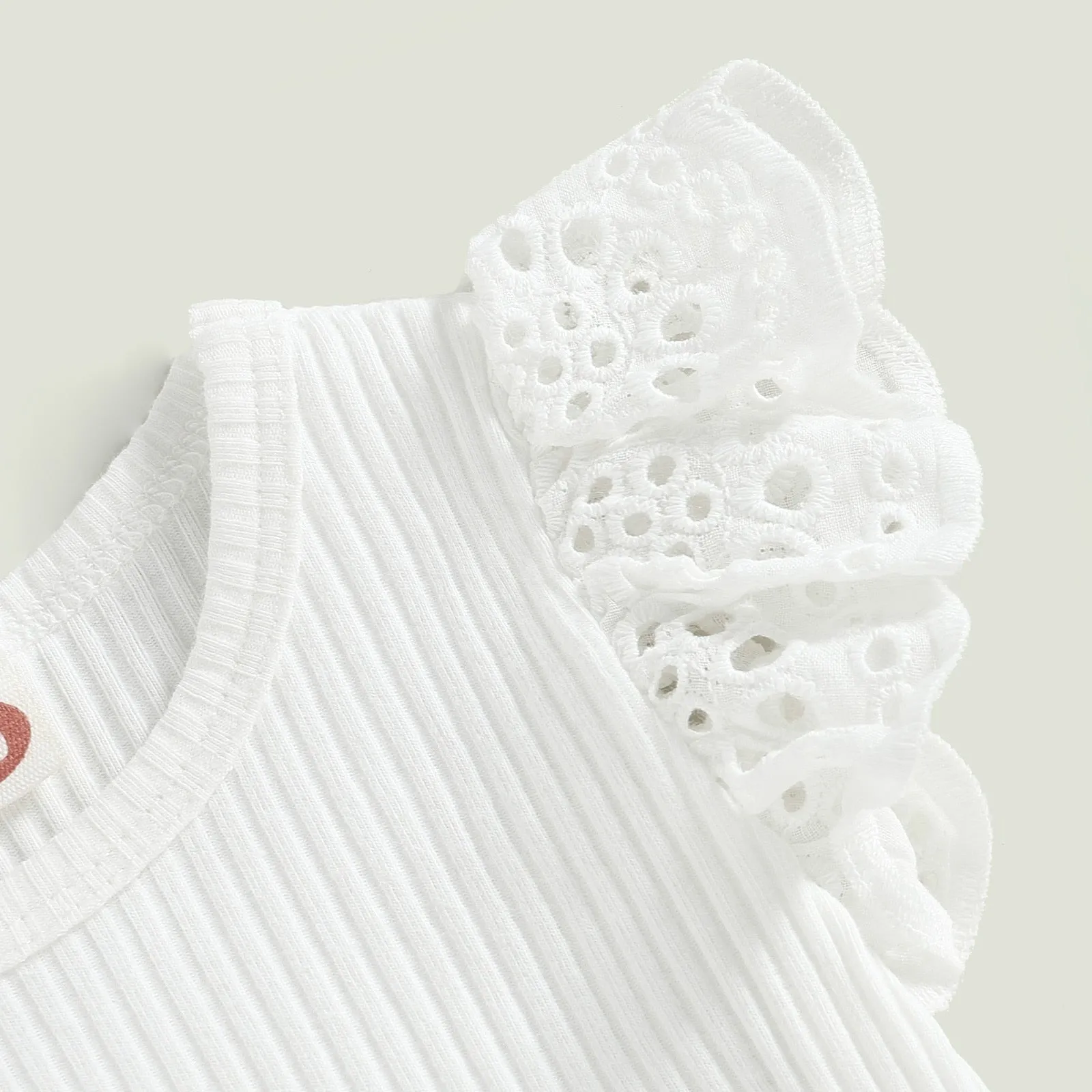Della Outfit Set