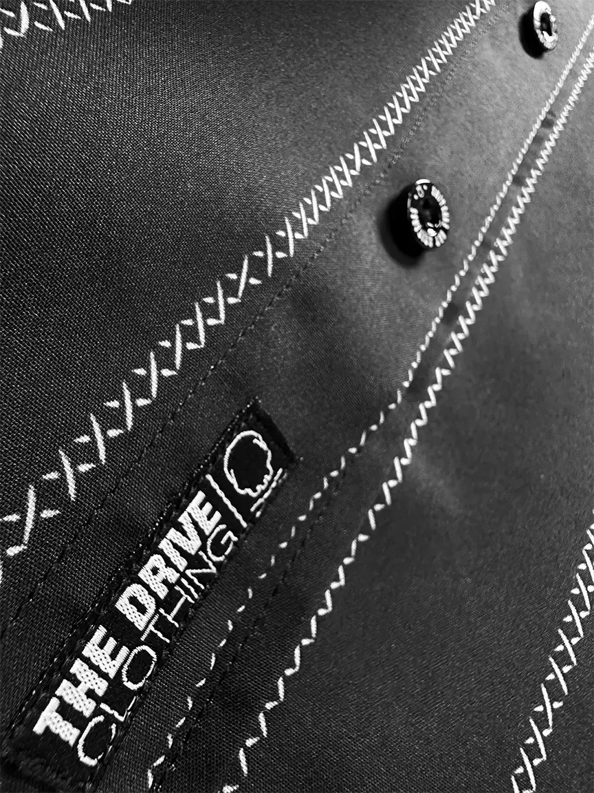 ESSENTIAL BLACK SNITCHES GET STITCHES BUTTON UP
