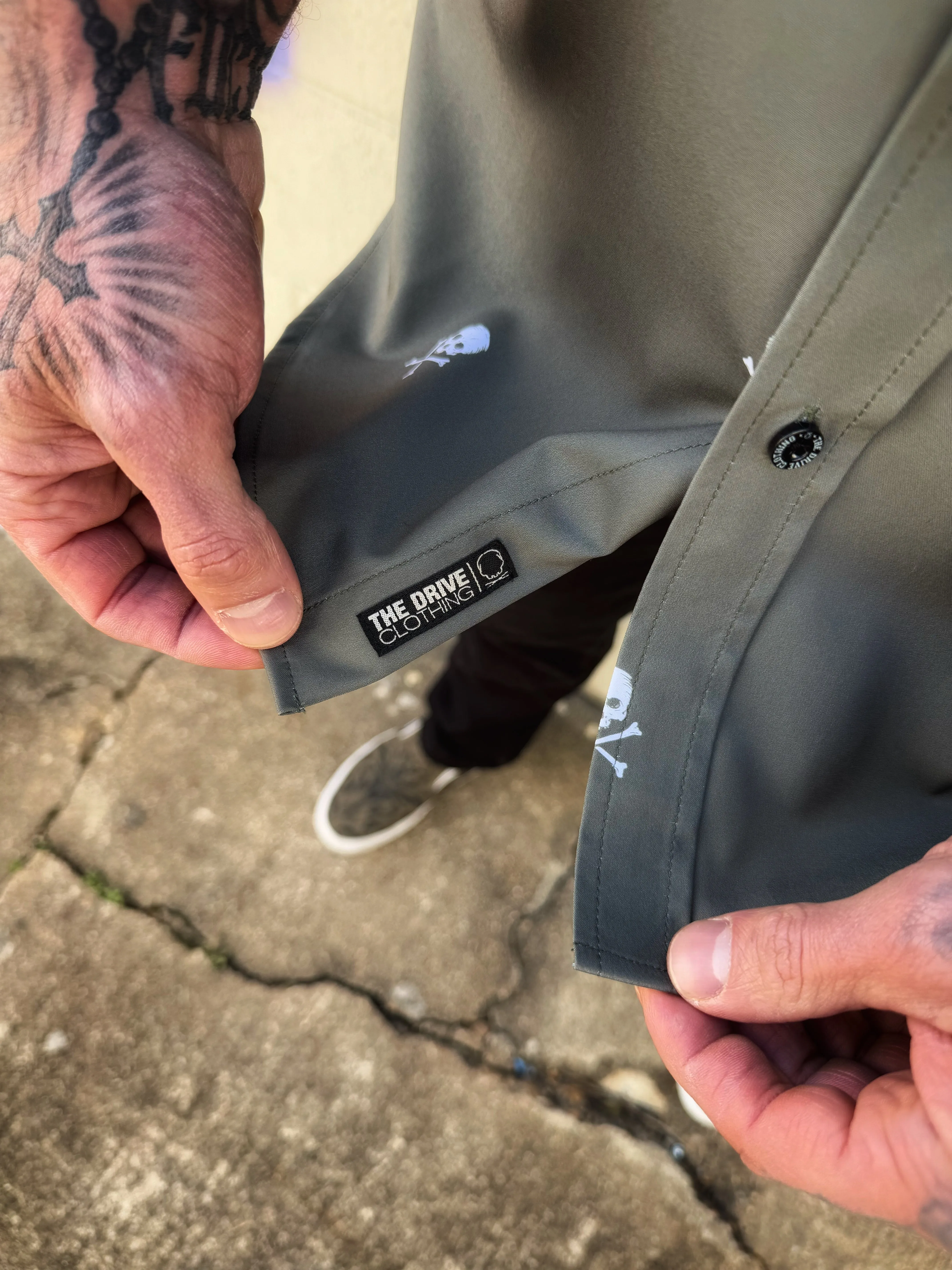 ESSENTIAL PICK YOUR POSION BUTTON UP