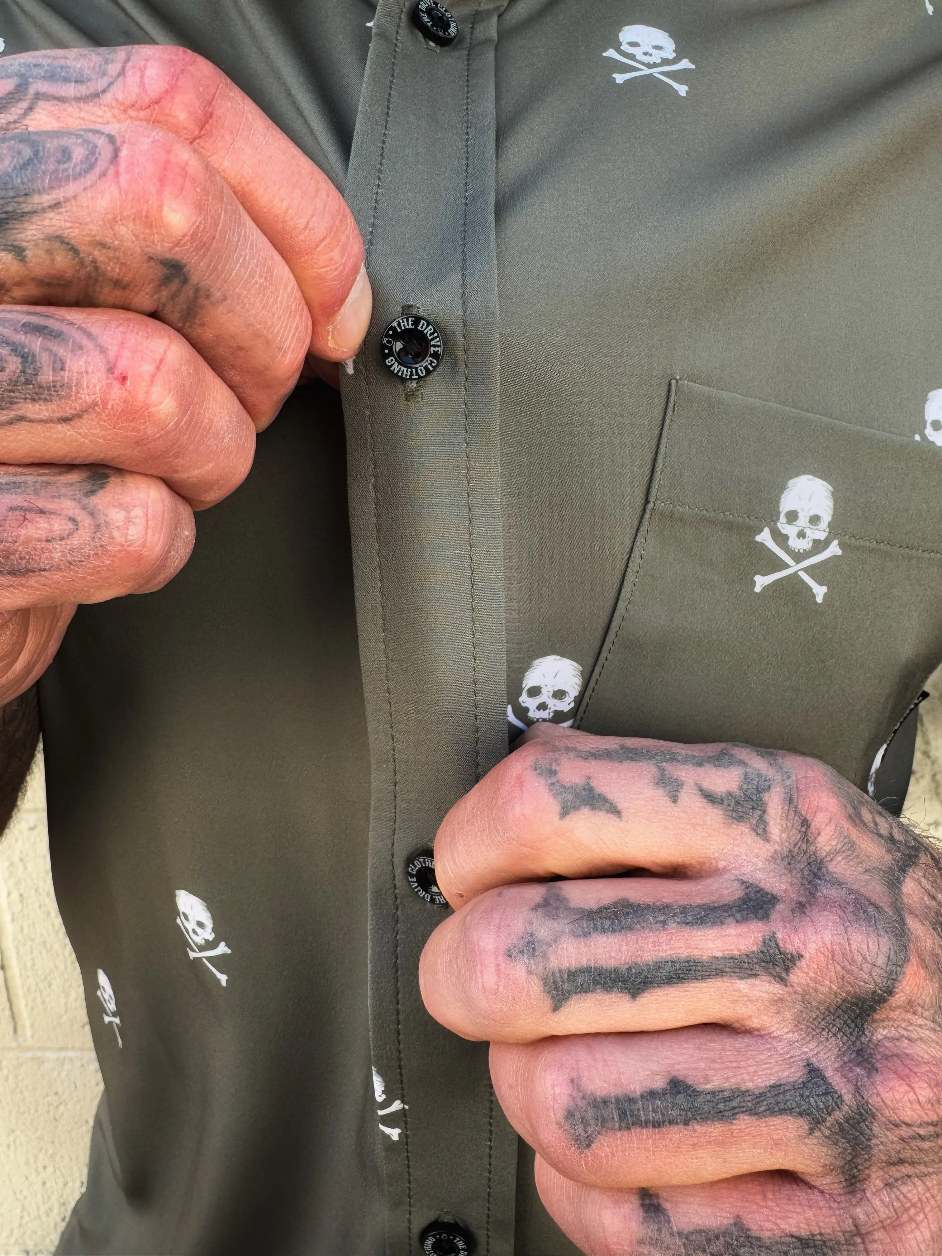 ESSENTIAL PICK YOUR POSION BUTTON UP