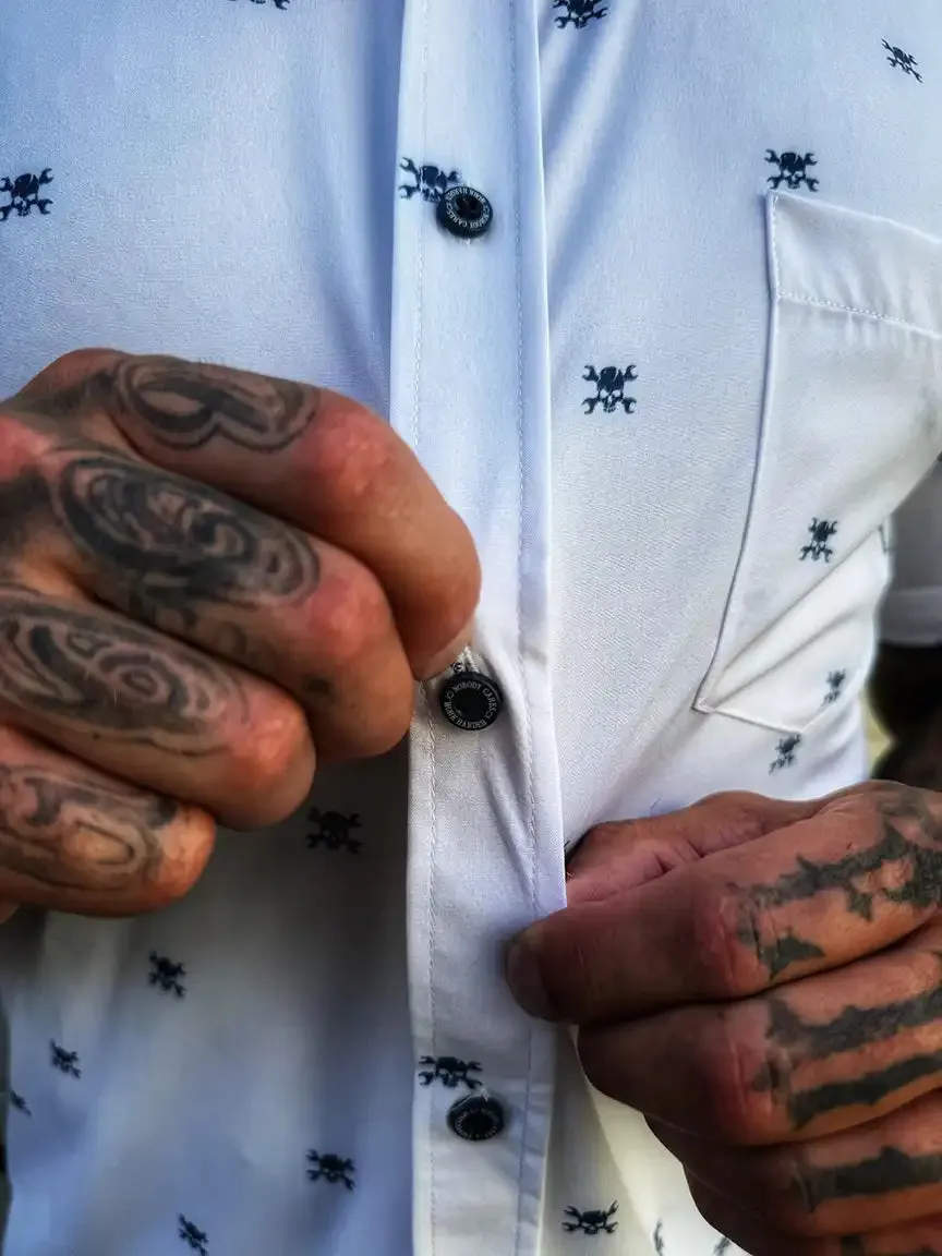ESSENTIAL WHITE NOBODY CARES BUTTON UP