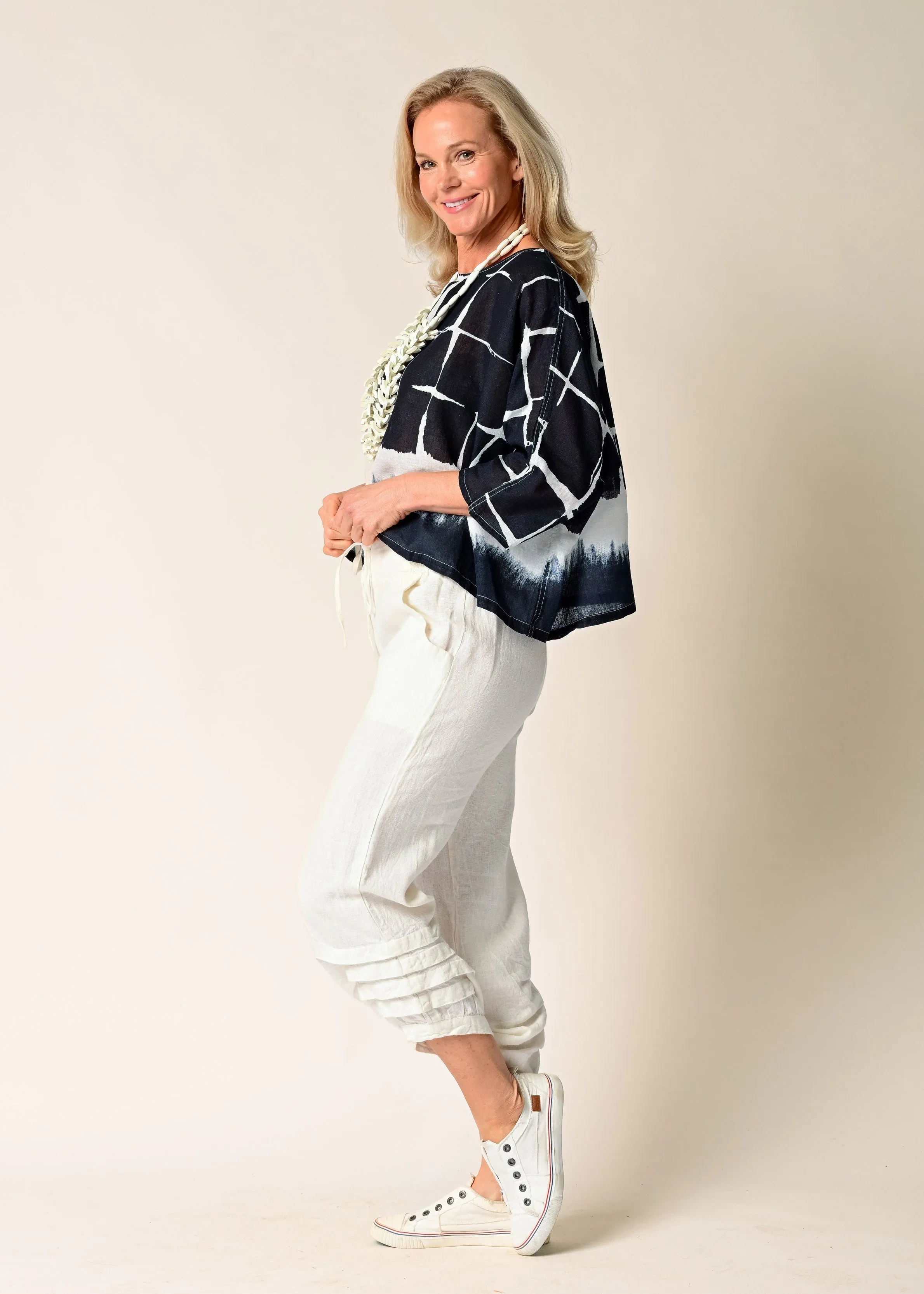 Harlan linen Top in Navy