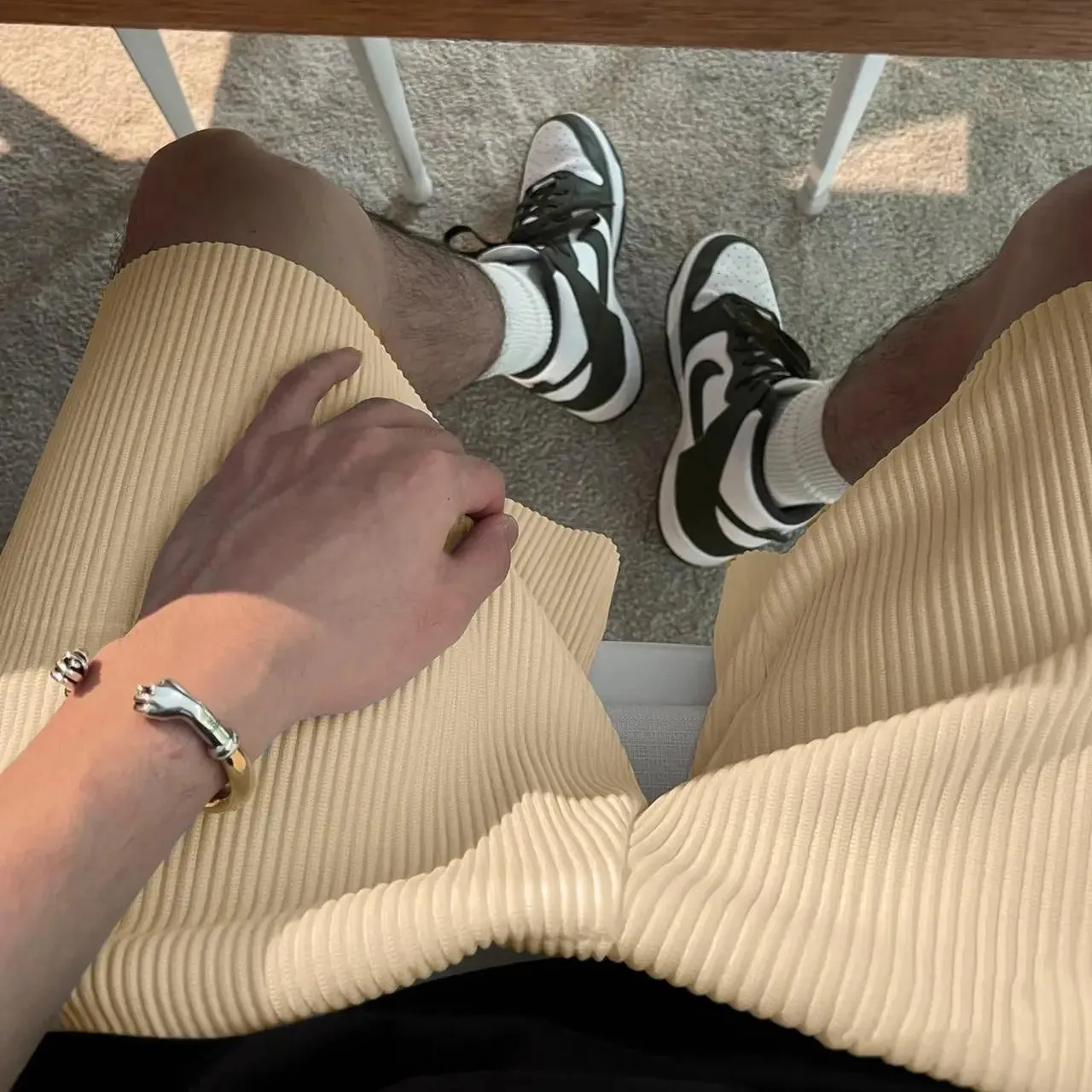 Miyake Plissee-Kurzshorts von Trendset