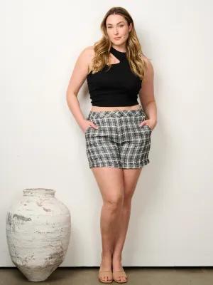 PLUS SIZE BUTTON CLOSURE POCKETS PLAID SHORTS